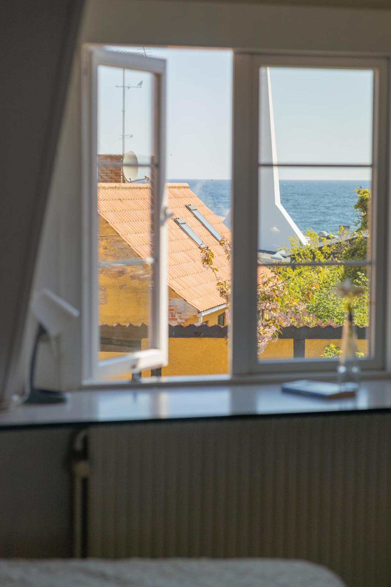 Pension Slaegtsgaarden Allinge-Sandvig Bagian luar foto