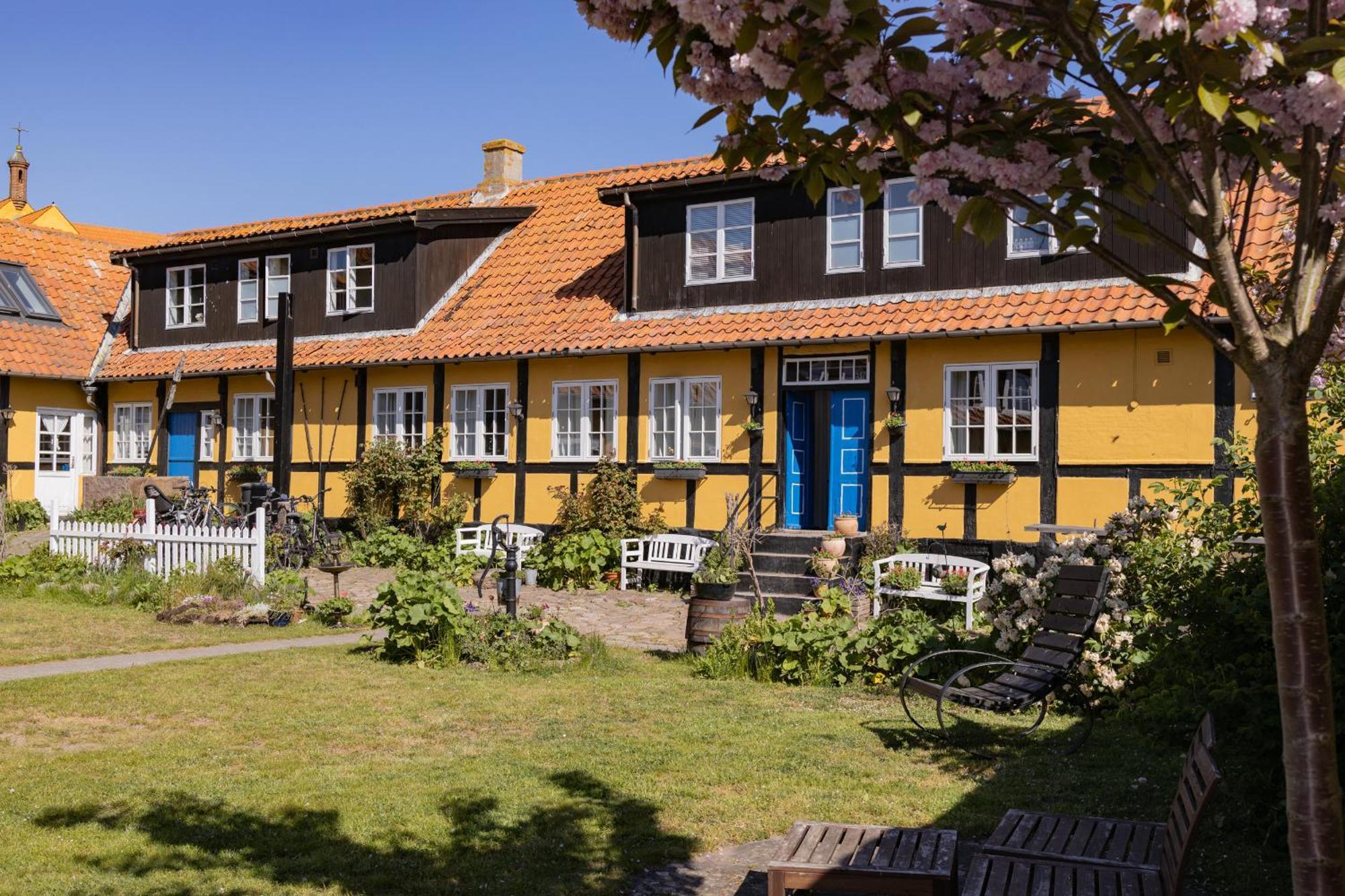 Pension Slaegtsgaarden Allinge-Sandvig Bagian luar foto