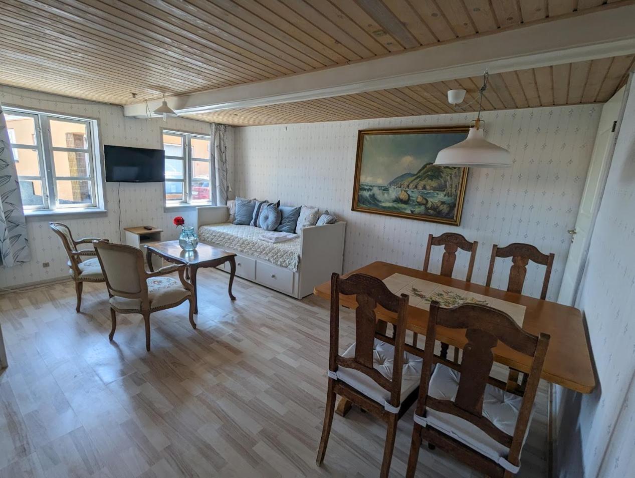Pension Slaegtsgaarden Allinge-Sandvig Bagian luar foto